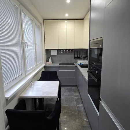 Apartment Slobody 4